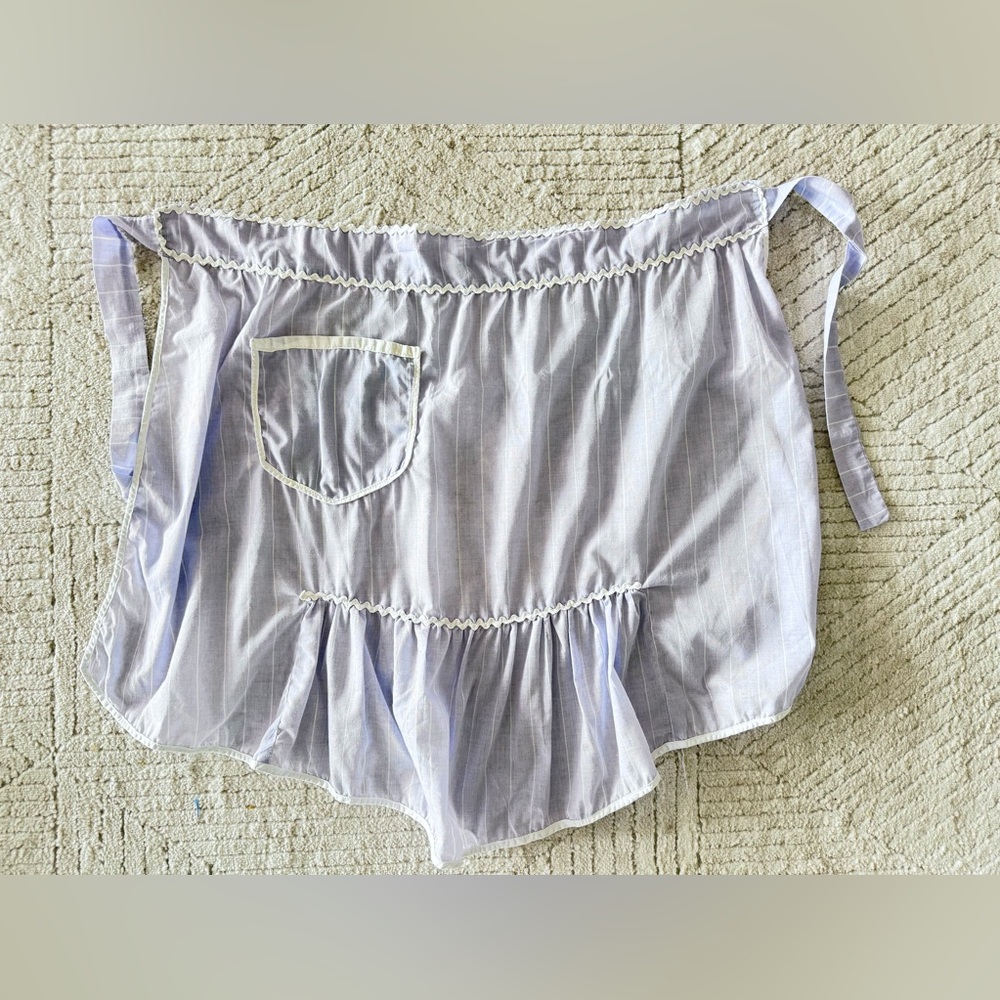 Vintage Ric Rac Apron with Pocket - Picture 5 of 5